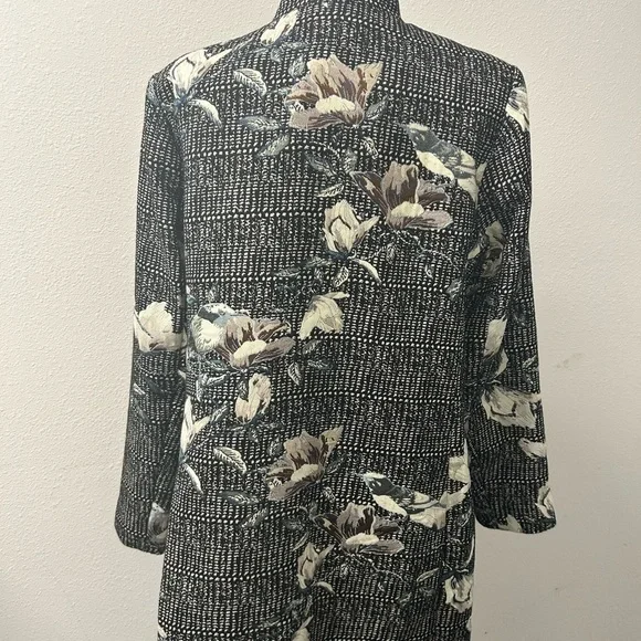 Floral Patterned Long Sleeve Dress jacket - Picture 4 of 6
